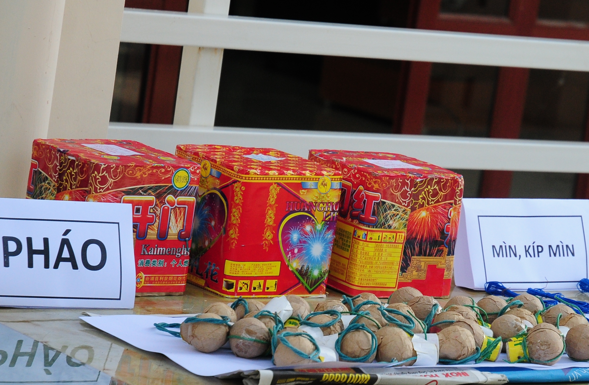 Điều kiện nghiên cứu, chế tạo, sản xuất, sửa chữa vũ khí đối với tổ chức, doanh nghiệp thuộc Bộ Quốc phòng, Bộ Công an